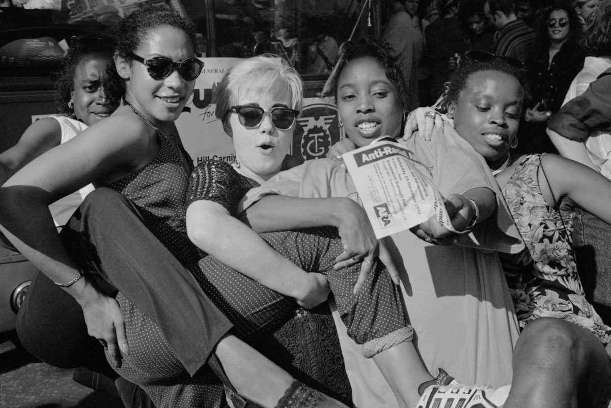 Stunning Photos of the 1992 Notting Hill Carnival that show the Celebration of Caribbean Culture