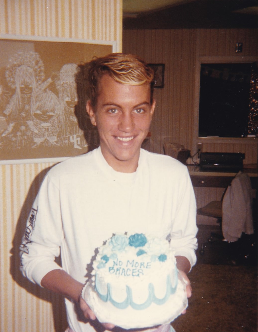 A Slice of Time: Vintage Photos of Birthday Cakes Through the Years