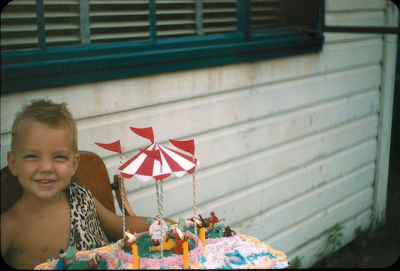 Adorable Vintage Photos of Children at their Birthday Parties in the 1950s