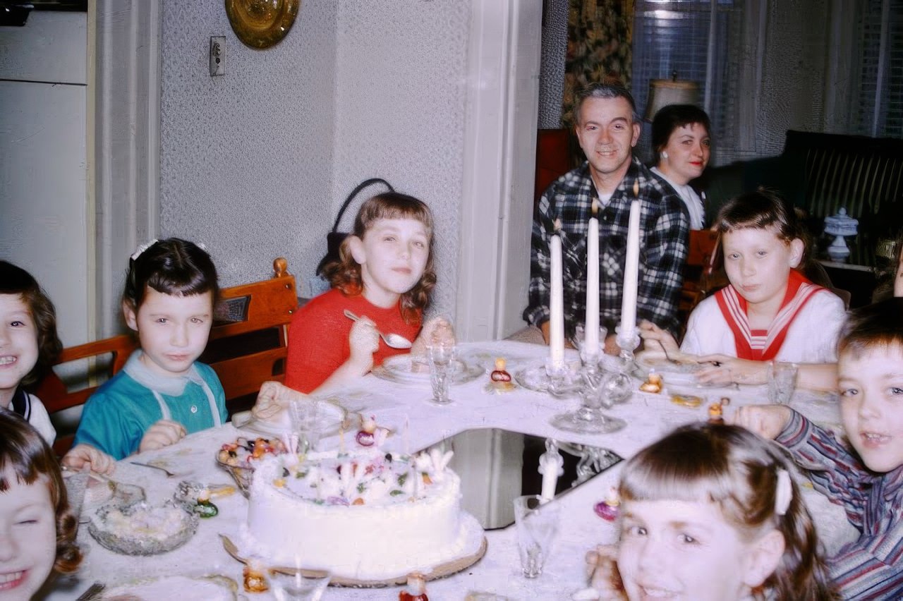 Adorable Vintage Photos of Children at their Birthday Parties in the 1950s