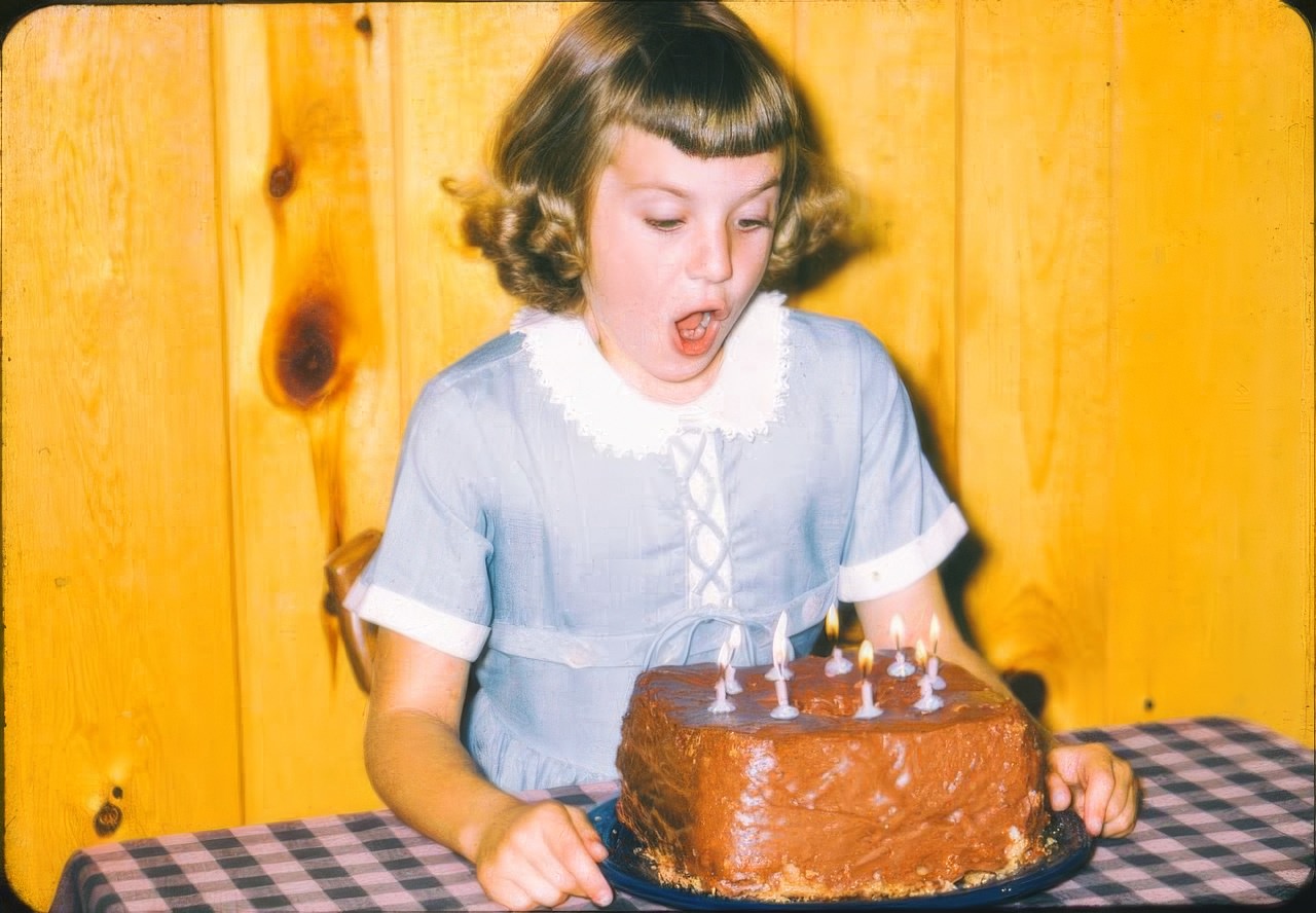 Adorable Vintage Photos of Children at their Birthday Parties in the 1950s