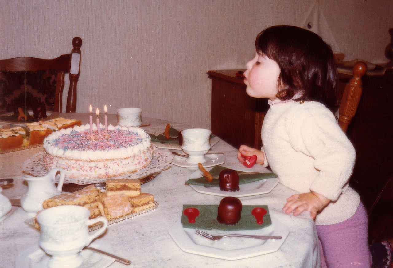 Adorable Vintage Photos of Children at their Birthday Parties in the 1950s