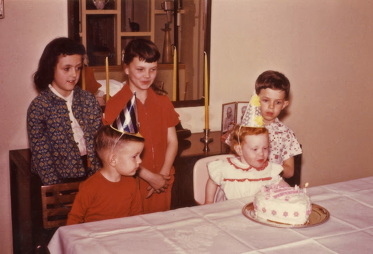 Adorable Vintage Photos of Children at their Birthday Parties in the 1950s