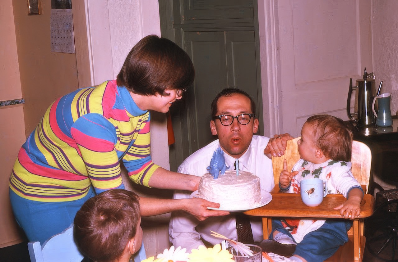 Adorable Vintage Photos of Children at their Birthday Parties in the 1950s