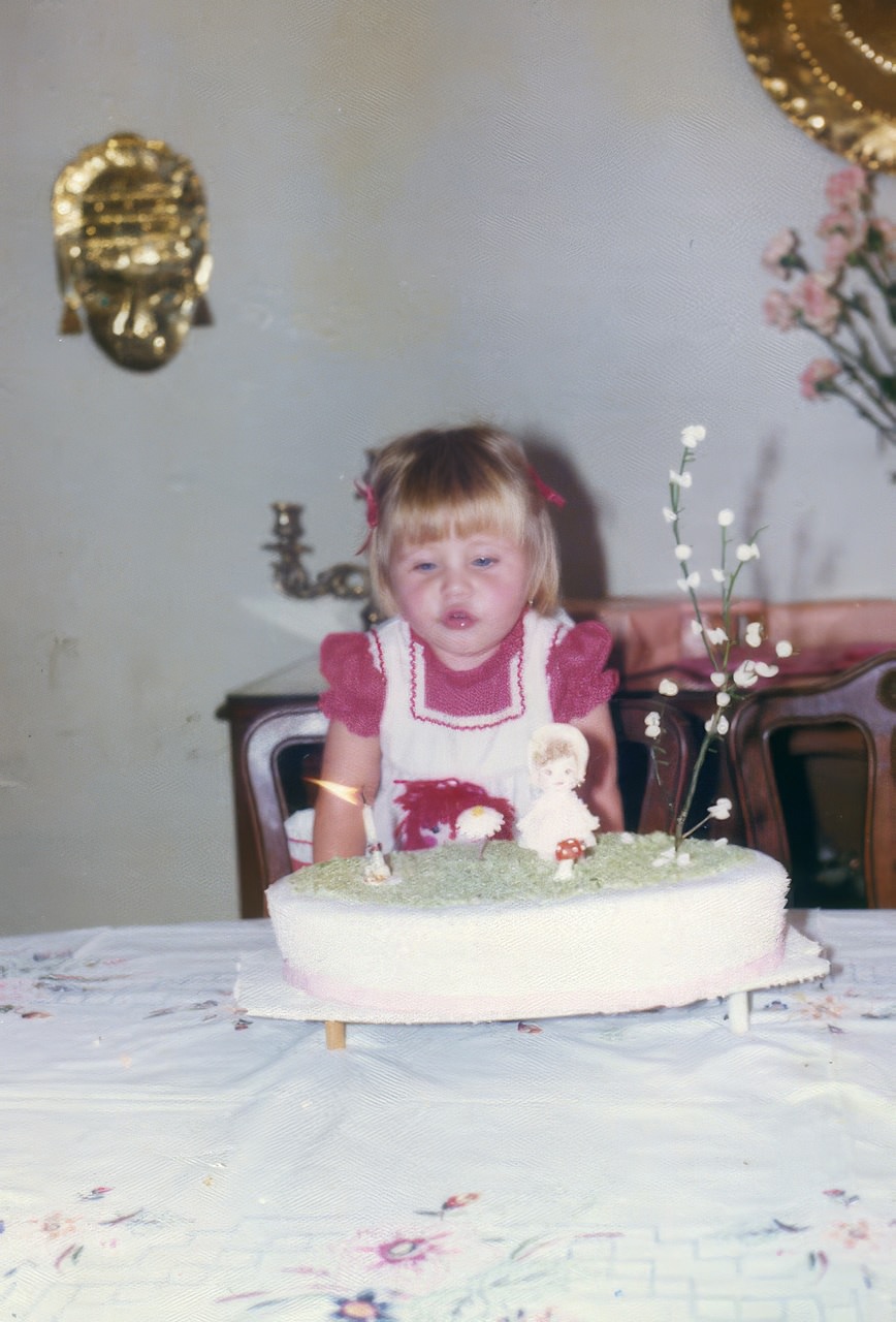 Adorable Vintage Photos of Children at their Birthday Parties in the 1950s