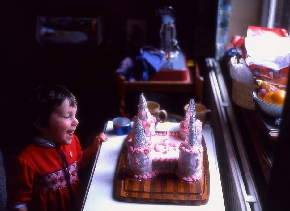 Adorable Vintage Photos of Children at their Birthday Parties in the 1950s