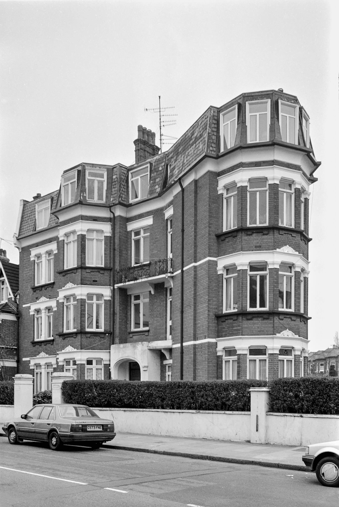 Saturn 3s, Imperial Way, Croydon, 1990s