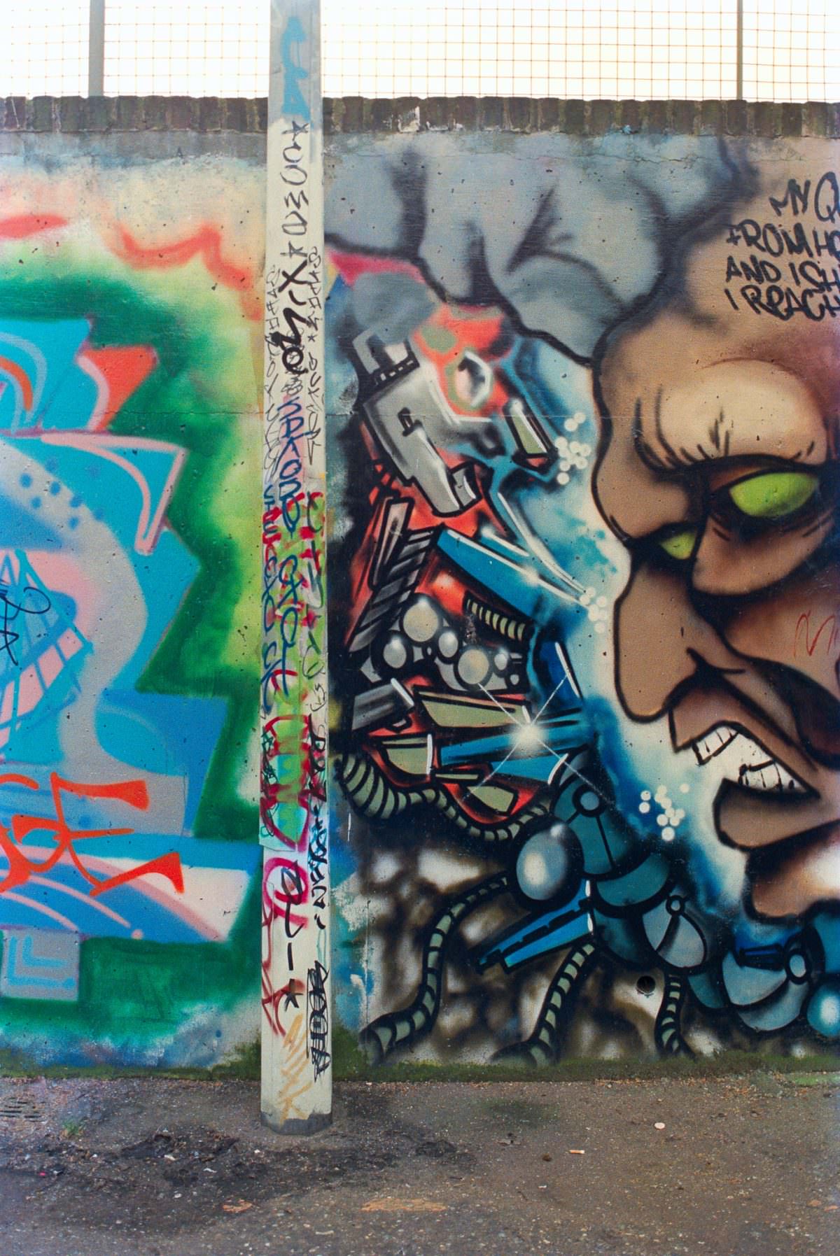 Graffiti, Wornington Rd, North Kensington, Kensington & Chelsea, 1988