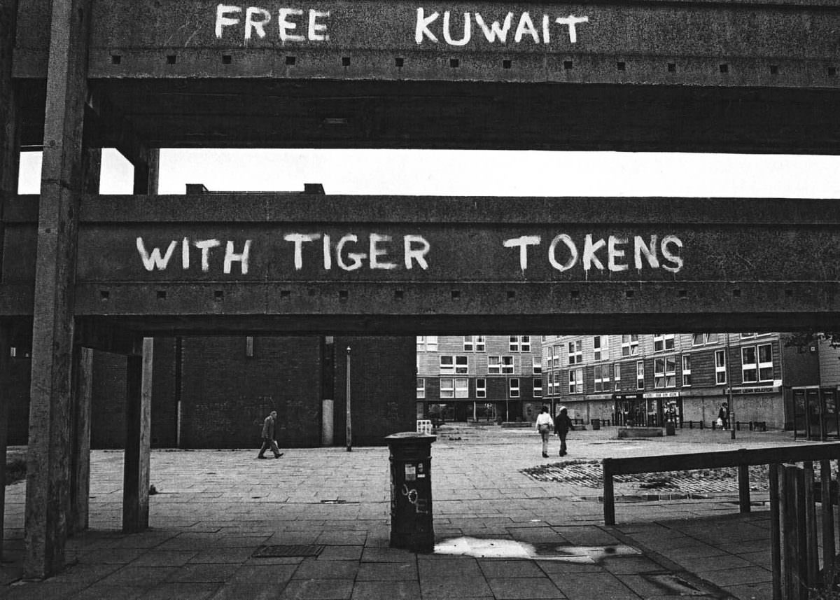 The Gritty Life of Hulme from the 1980s and 1990s through Vintage Photos