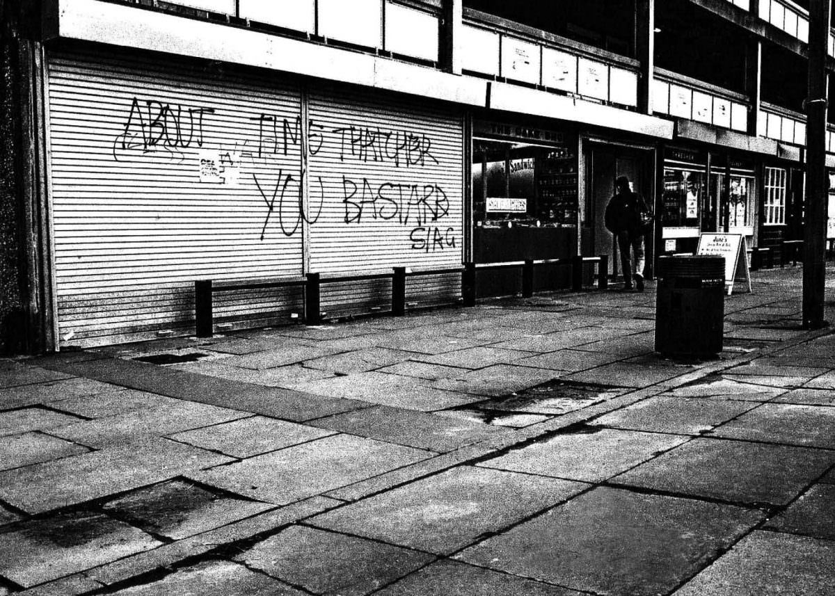 The Gritty Life of Hulme from the 1980s and 1990s through Vintage Photos