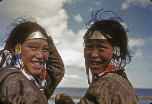 Ulaajuk (left) and Kaqslui (right),