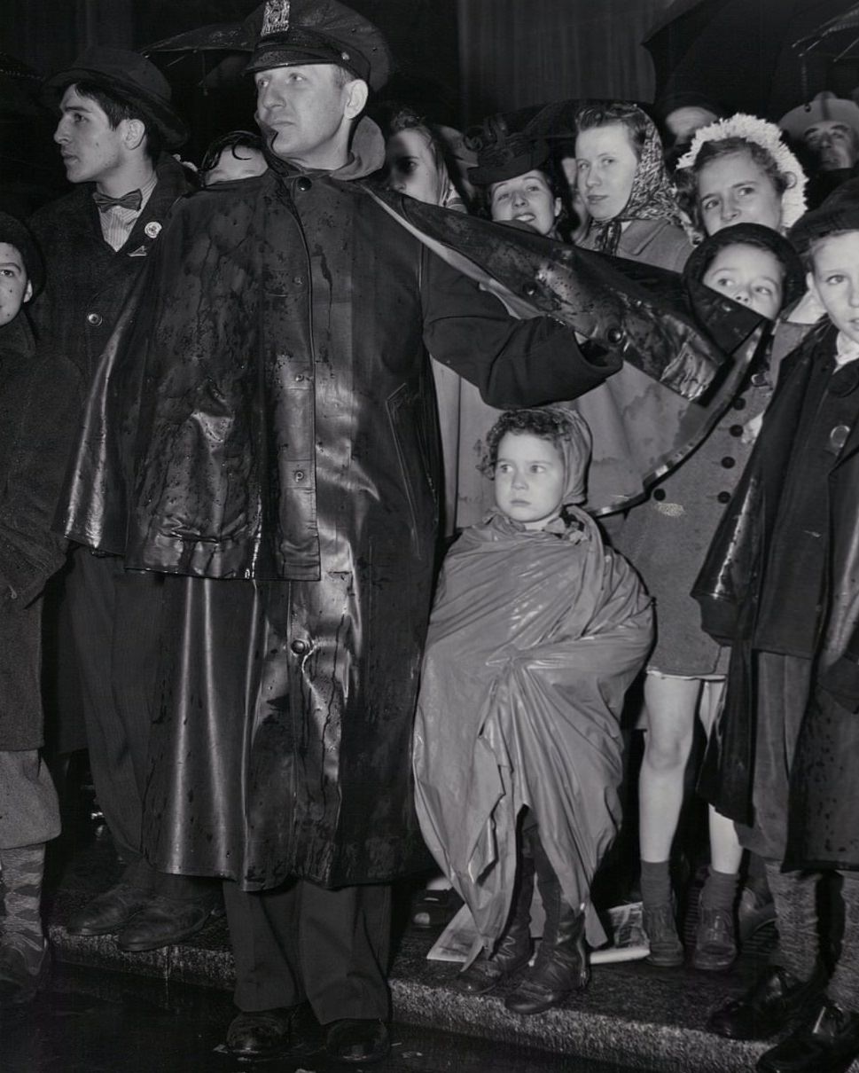 A Photographic History of New York City from 1930s-1950s through the Lens of Weegee