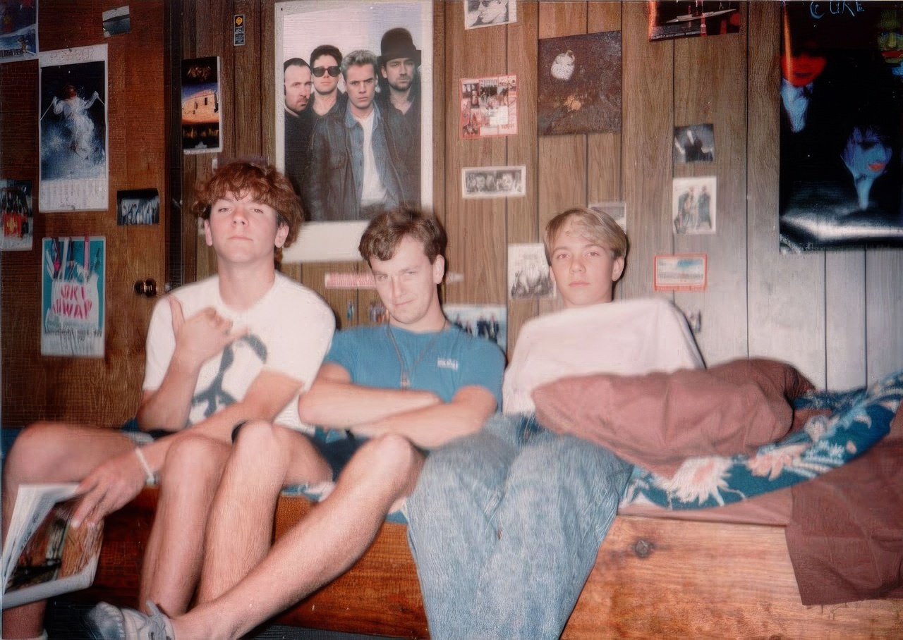 70 Cool Vintage Photos Capturing Teenagers at their Homes from the 1980s