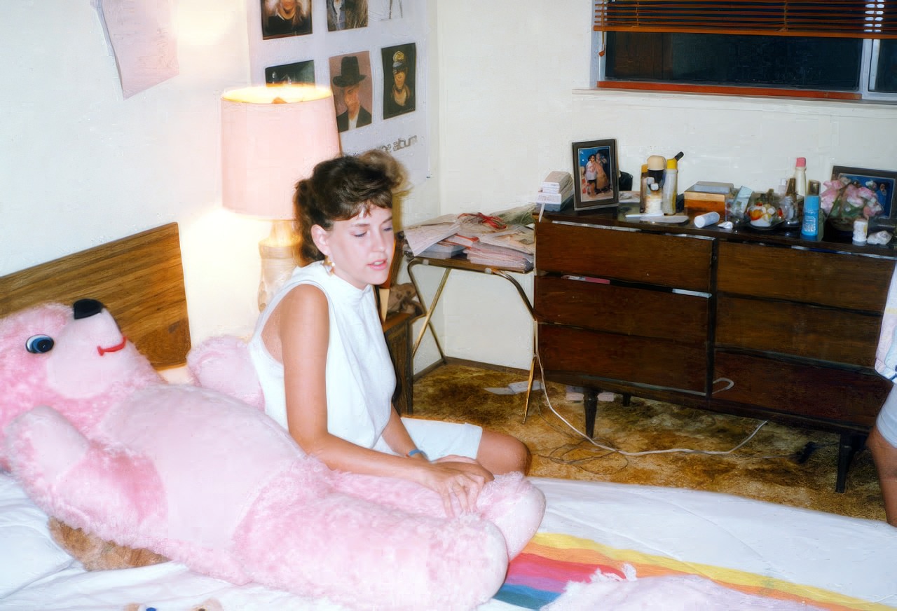 70 Cool Vintage Photos Capturing Teenagers at their Homes from the 1980s