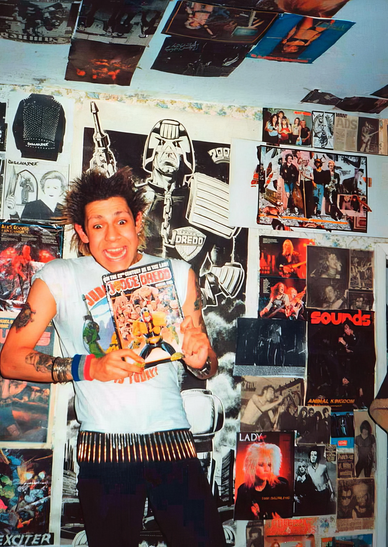 70 Cool Vintage Photos Capturing Teenagers at their Homes from the 1980s