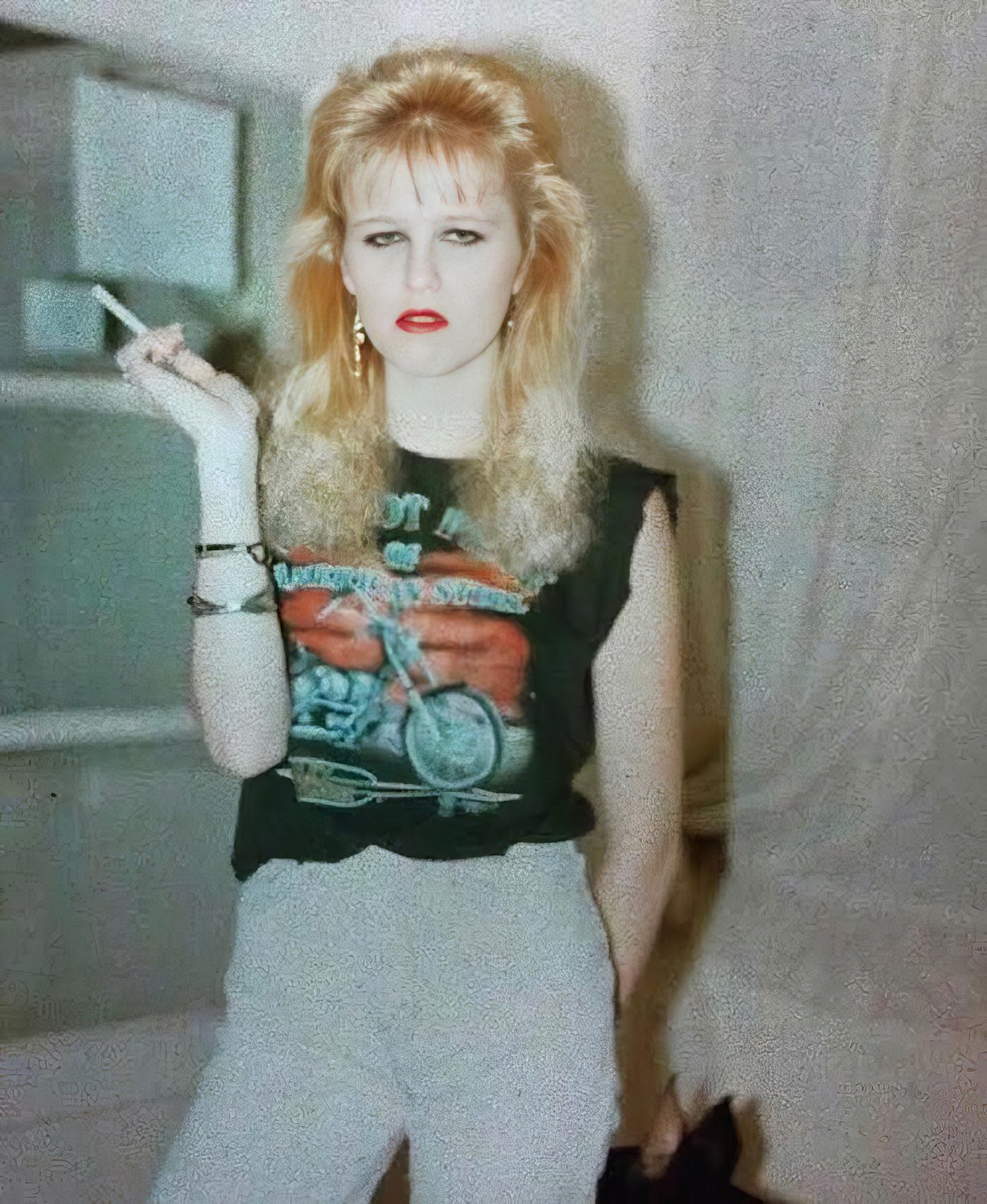 70 Cool Vintage Photos Capturing Teenagers at their Homes from the 1980s