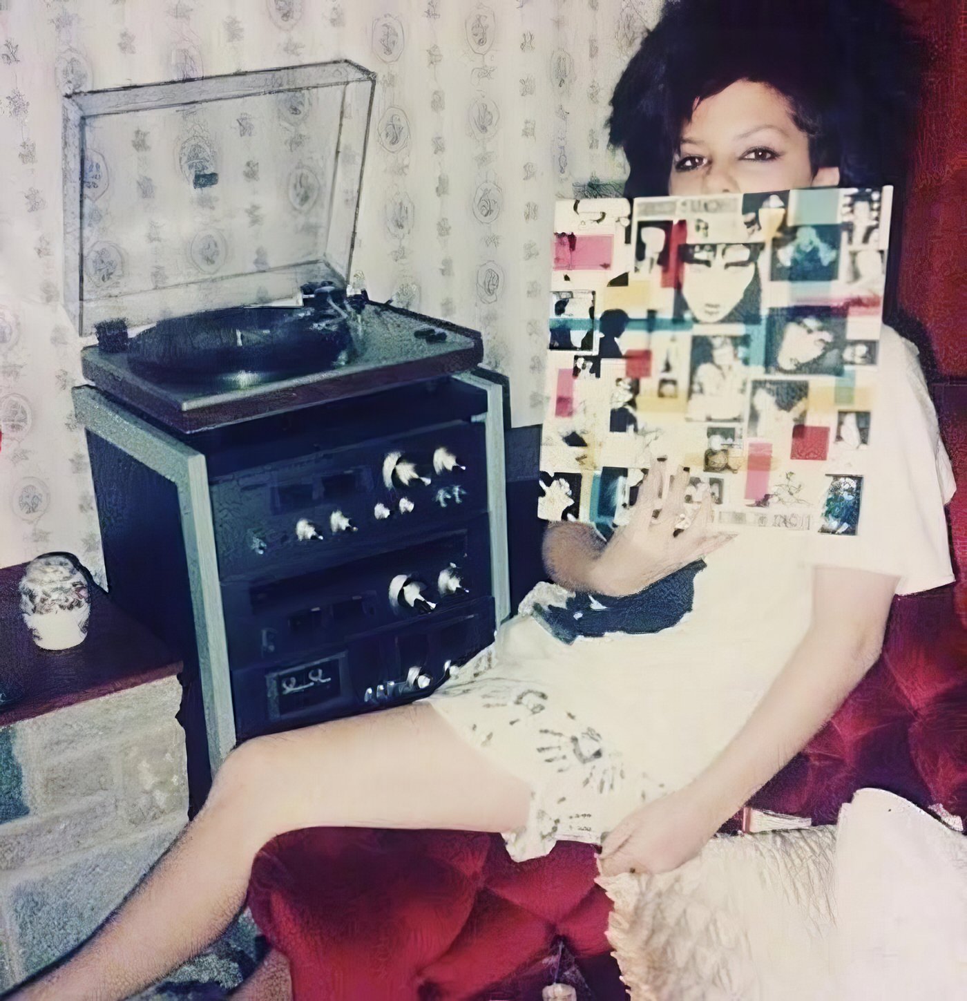 70 Cool Vintage Photos Capturing Teenagers at their Homes from the 1980s