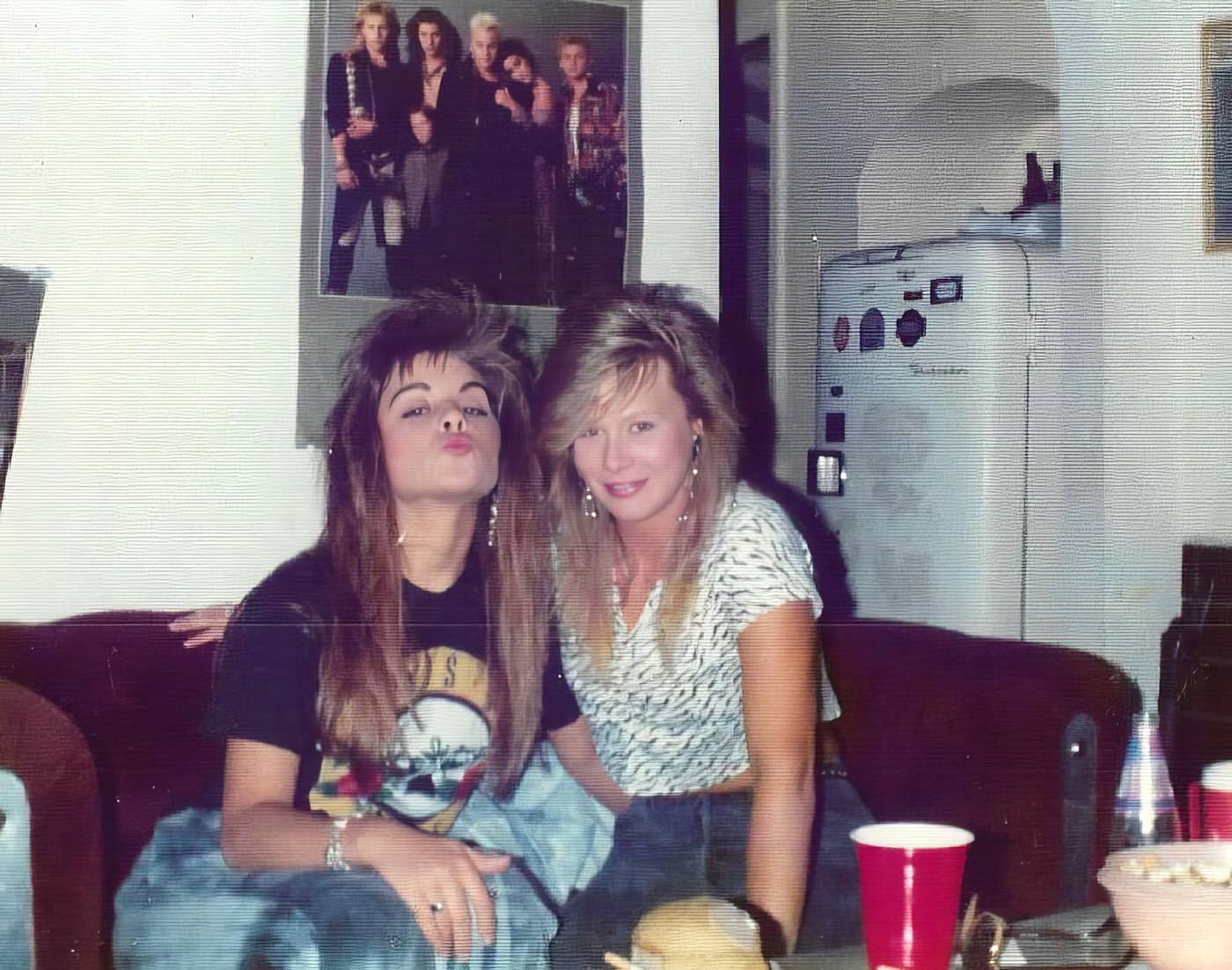 70 Cool Vintage Photos Capturing Teenagers at their Homes from the 1980s