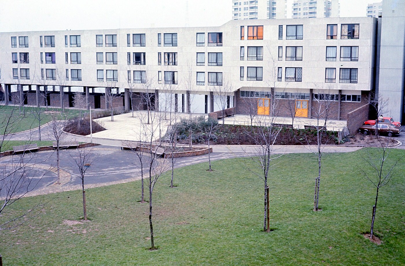 Thamesmead 1975: London's Lofty Concrete Dream Turned Sour