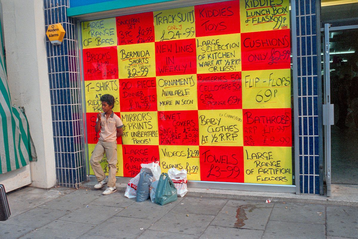 A Photographic Tour of Tooting, South London in 1990s by Peter Marshall