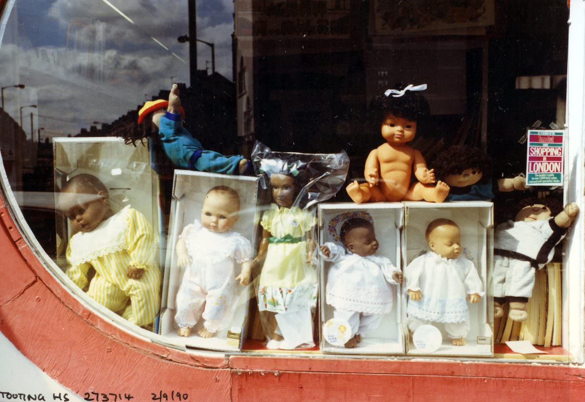A Photographic Tour of Tooting, South London in 1990s by Peter Marshall