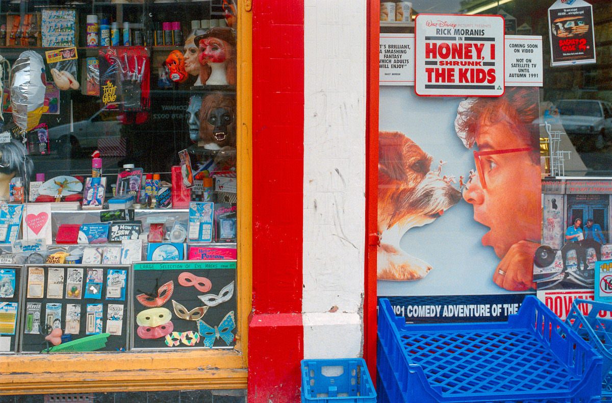 A Photographic Tour of Tooting, South London in 1990s by Peter Marshall