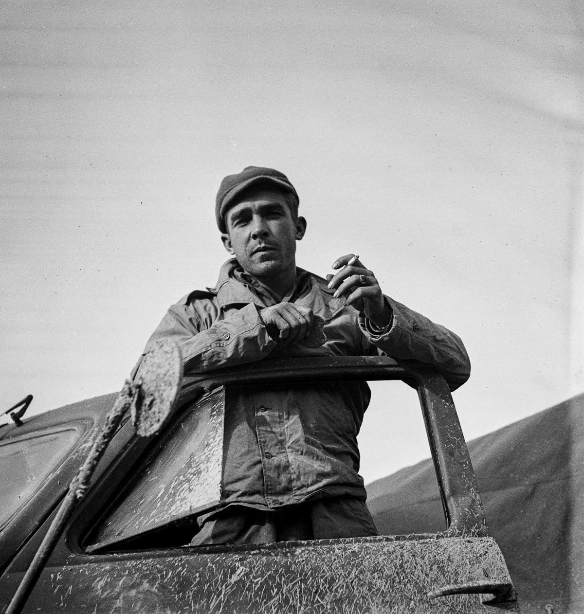 Private E.G. Richards of Sterling, Illinois, a hotel clerk in civilian life.