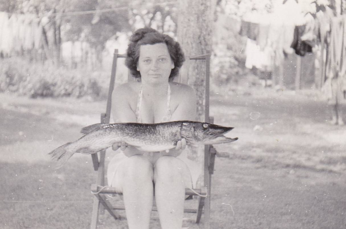 Hilarious Vintage Photos of Women Holding their Fish