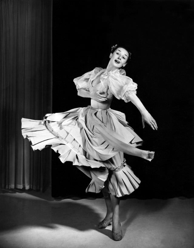 A Star is Born: Audrey Hepburn's Enchanting Debut in "Secret People" (1952)