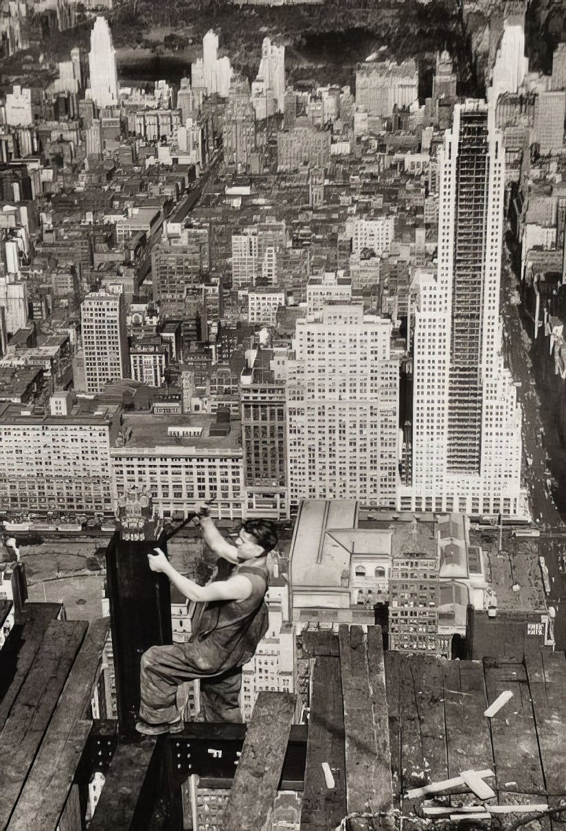 Historical Photos Show the Construction of Empire State Building in NYC, 1930s