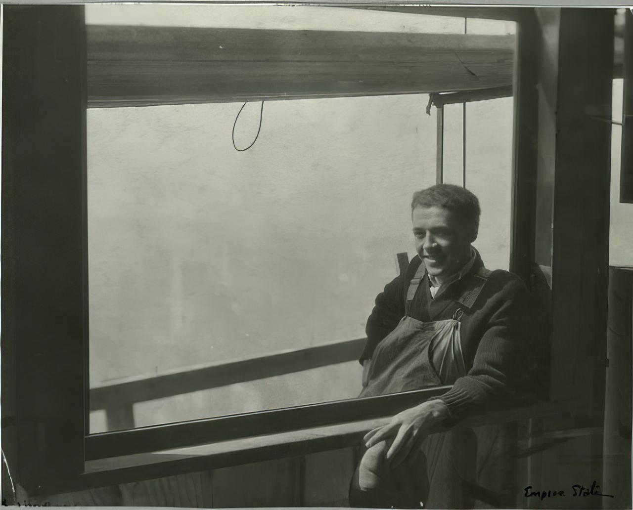 Historical Photos Show the Construction of Empire State Building in NYC, 1930s