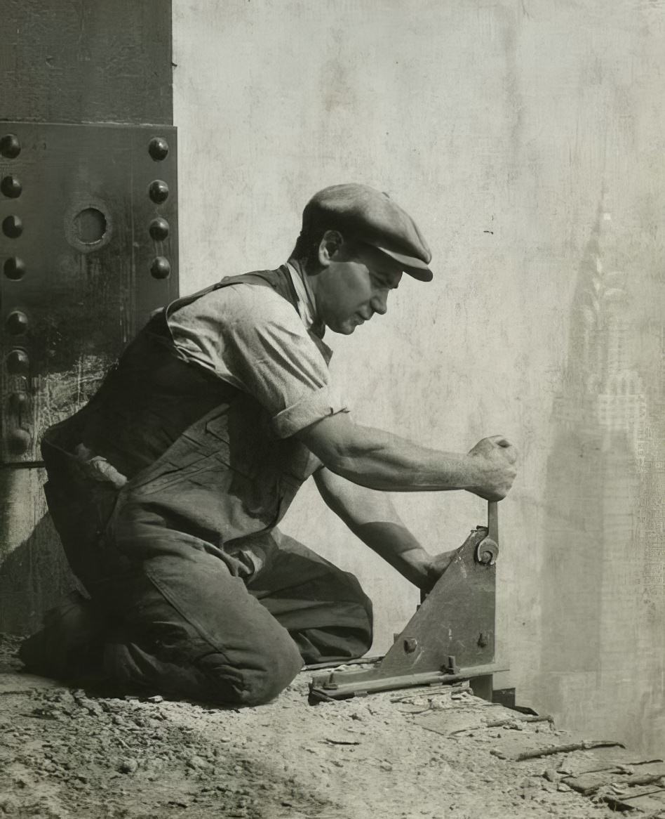 Historical Photos Show the Construction of Empire State Building in NYC, 1930s