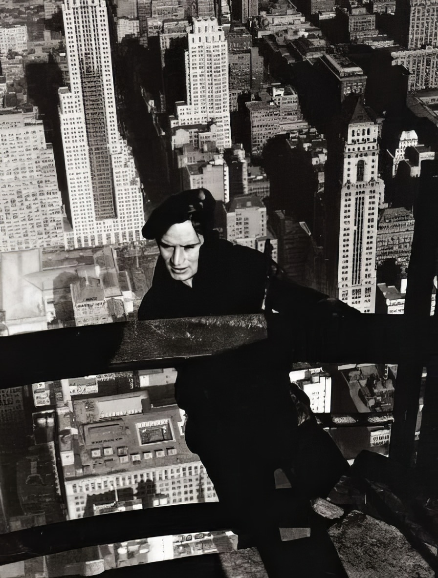 Historical Photos Show the Construction of Empire State Building in NYC, 1930s