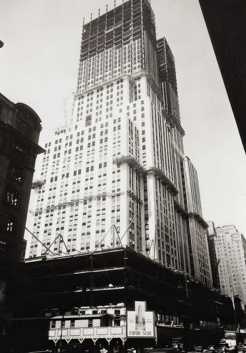 Historical Photos Show the Construction of Empire State Building in NYC, 1930s