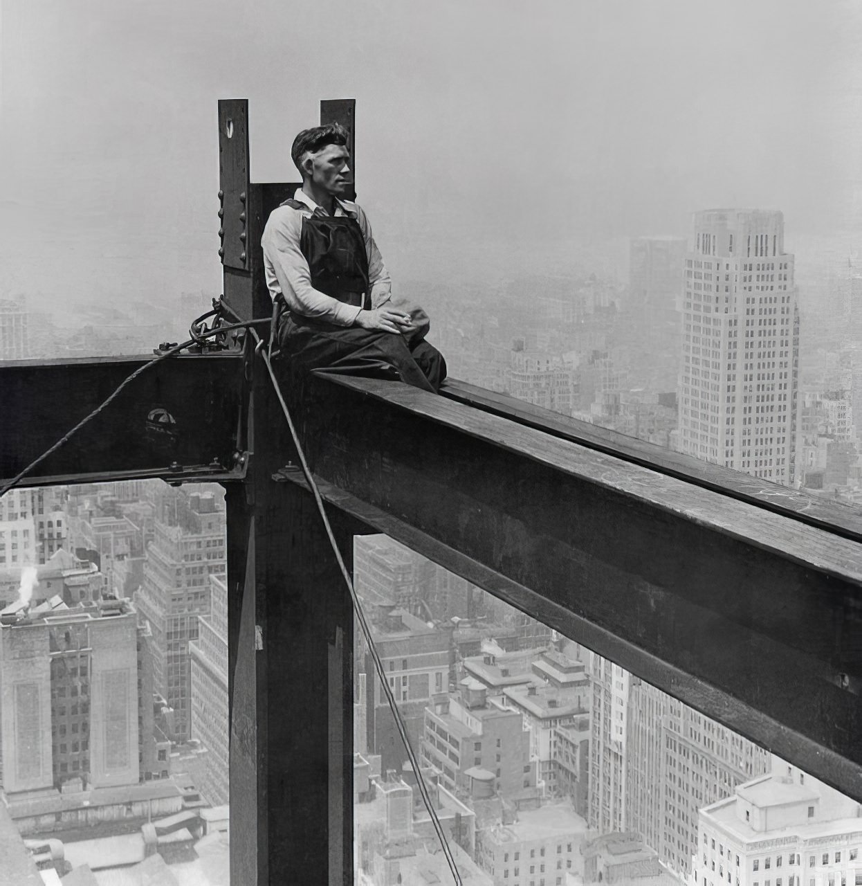 Historical Photos Show the Construction of Empire State Building in NYC, 1930s