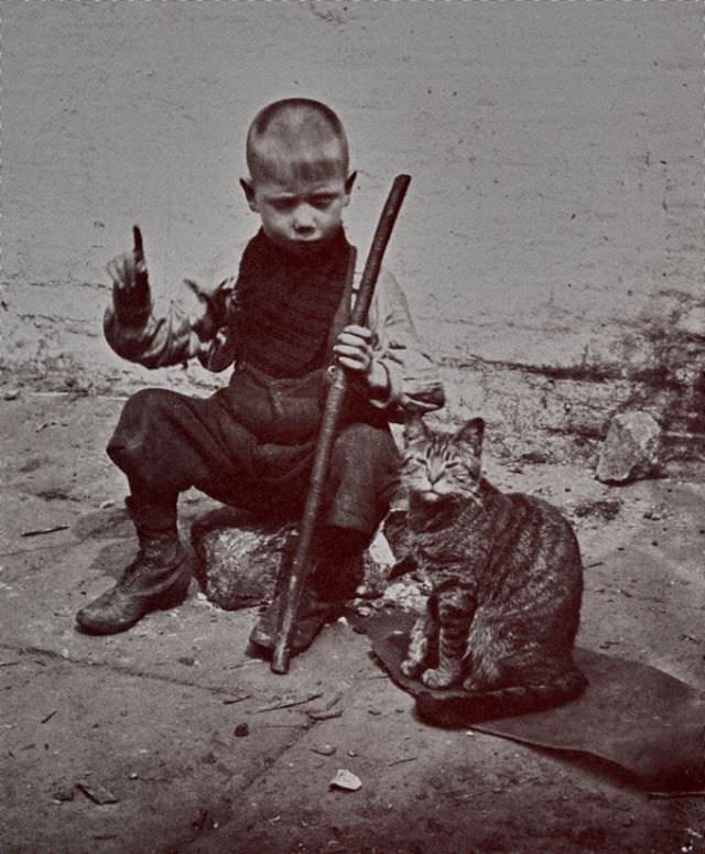 The Spitalfields Nippers: A Glimpse into the Lives of Destitute East End Children in the 1910s