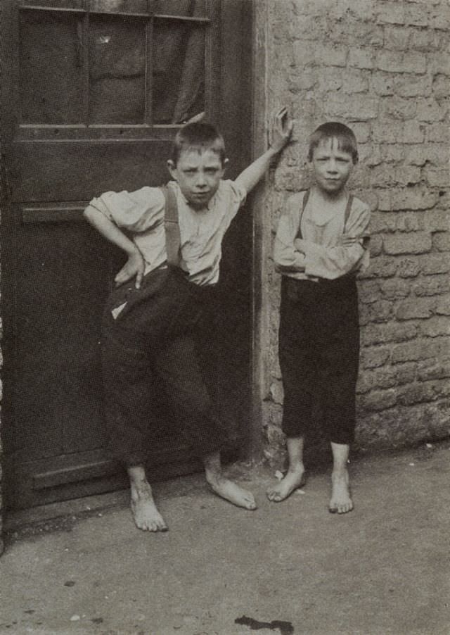 The Spitalfields Nippers: A Glimpse into the Lives of Destitute East End Children in the 1910s