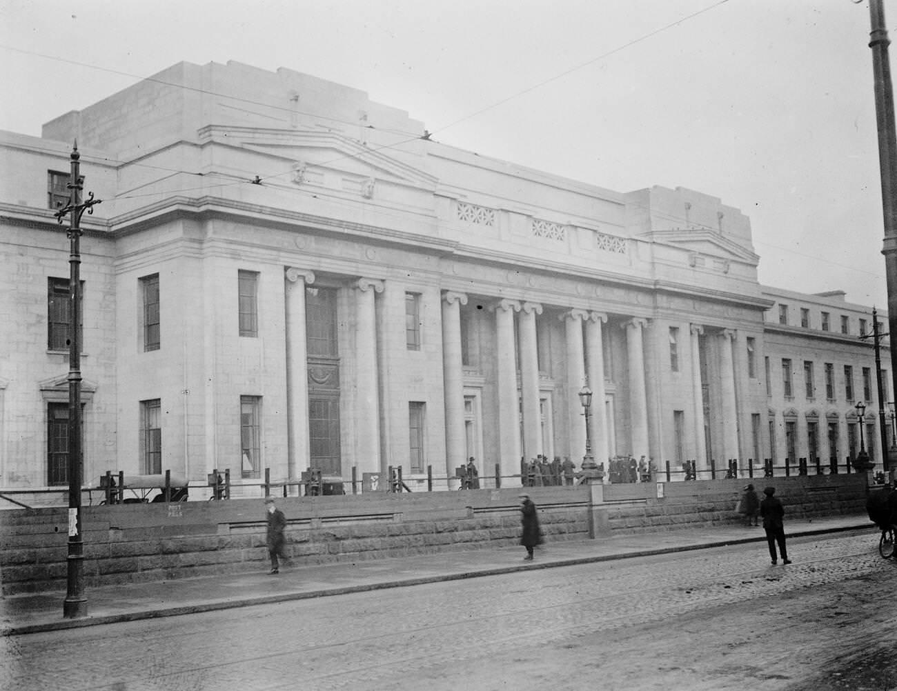 The fateful session of the Dail Eireann opened at the New University College Dublin, 1921.