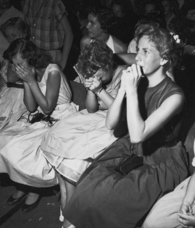 Collapsing, Crying, and Screaming: Teenage Fan Girls at Elvis Presley Concerts in the 1950s