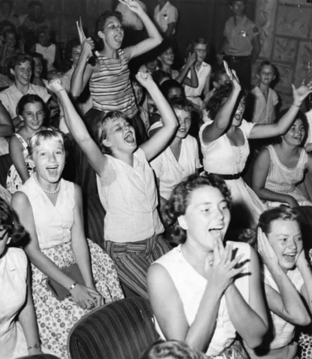 Collapsing, Crying, and Screaming: Teenage Fan Girls at Elvis Presley Concerts in the 1950s
