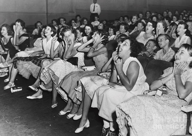 Collapsing, Crying, and Screaming: Teenage Fan Girls at Elvis Presley Concerts in the 1950s