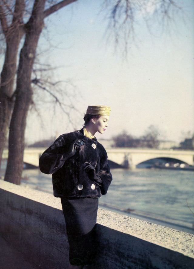 A model in Balmain's fur jacket, 1959.