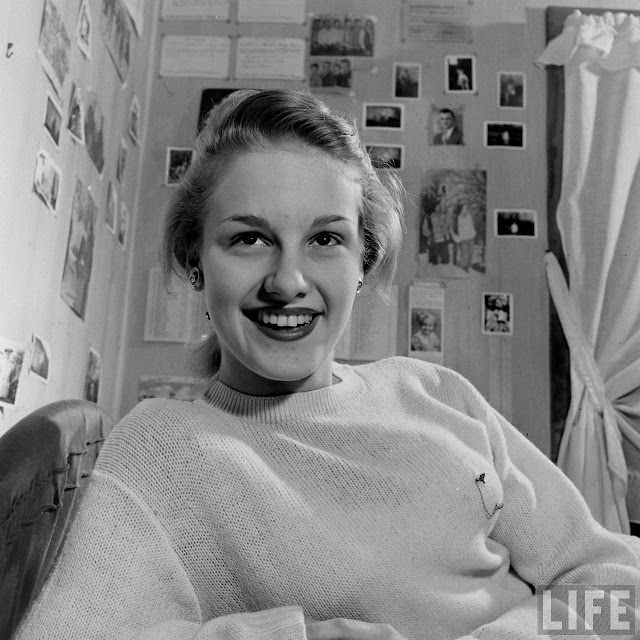 Stunning Vintage Photos of High School Teenagers in Des Moines, Iowa, 1947