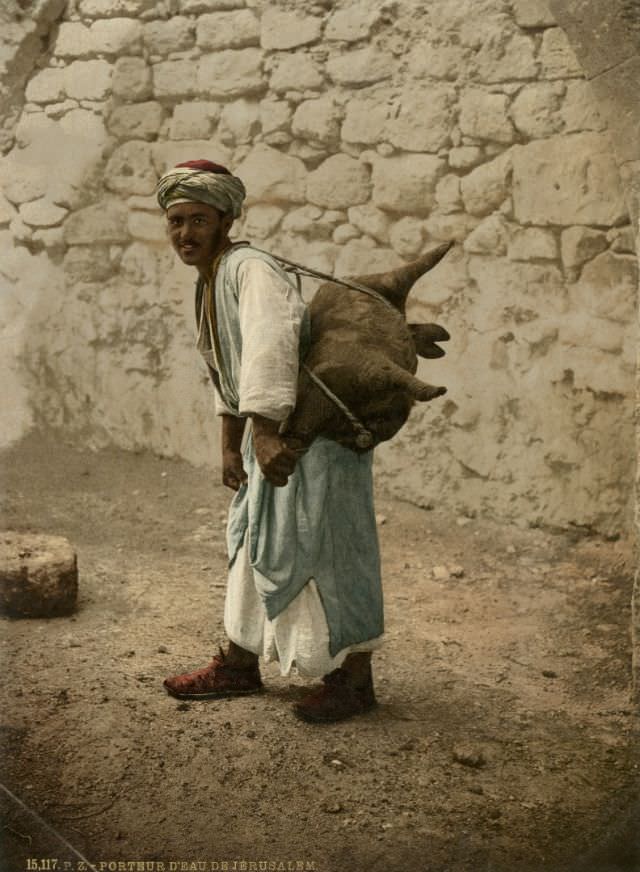 Water carrier