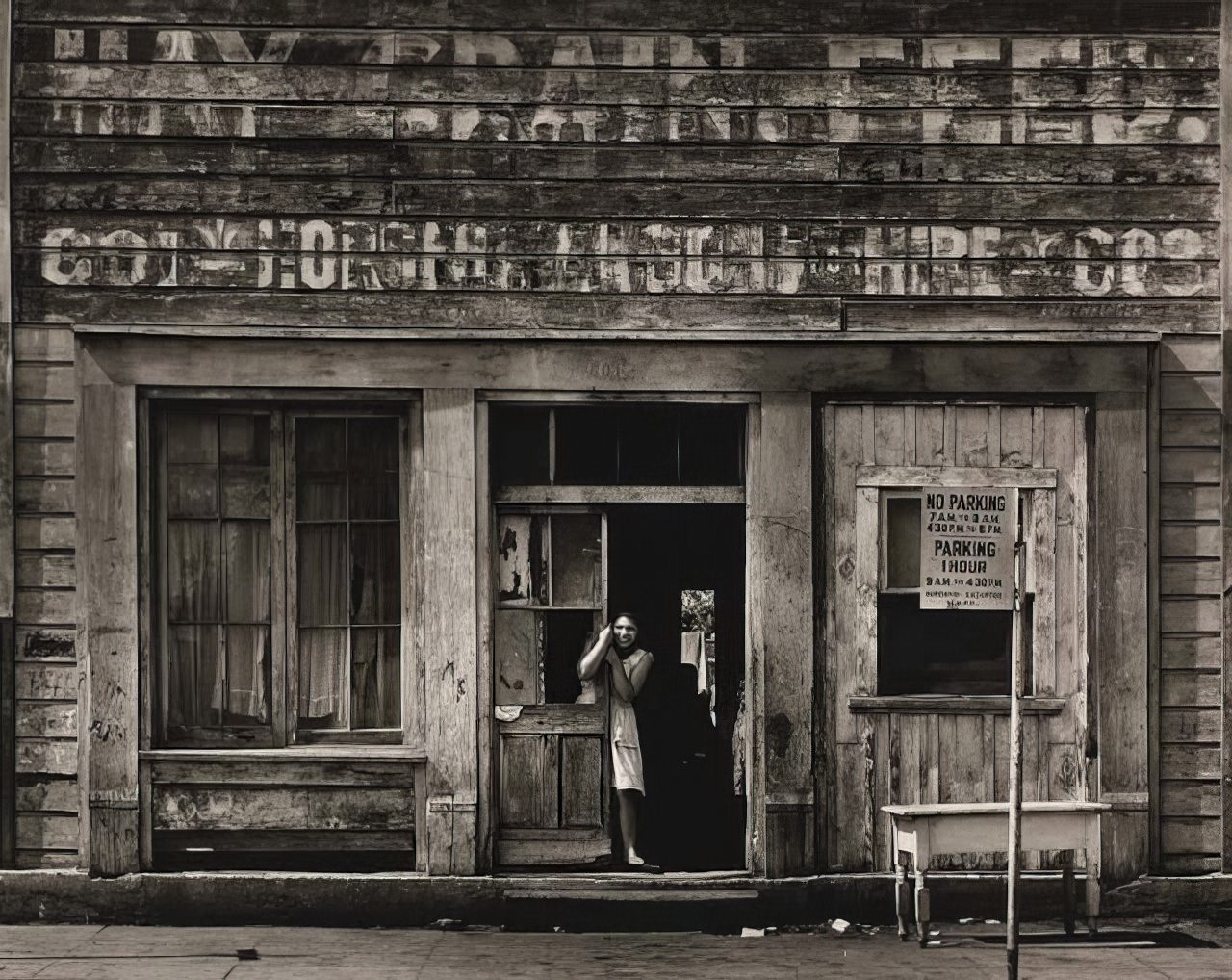 Sunshine and Shadows: Los Angeles Life Through Max Yavno's Lens in the 1940s