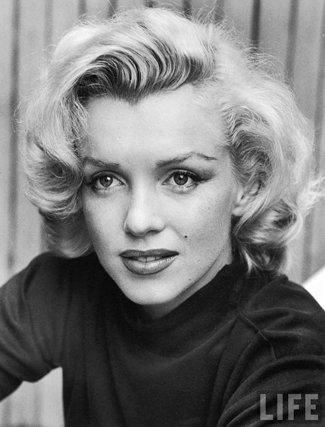 Marilyn Monroe at Home: A Glimpse into the Private Life of an Icon, 1953