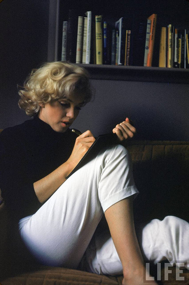 Marilyn Monroe at Home: A Glimpse into the Private Life of an Icon, 1953