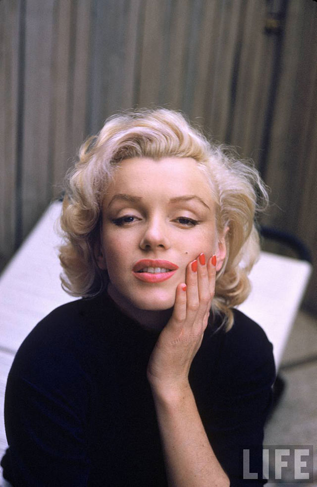 Marilyn Monroe at Home: A Glimpse into the Private Life of an Icon, 1953