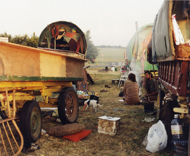 A Glimpse into the Lives of Modern Gypsies in 1986 through Vintage Photos