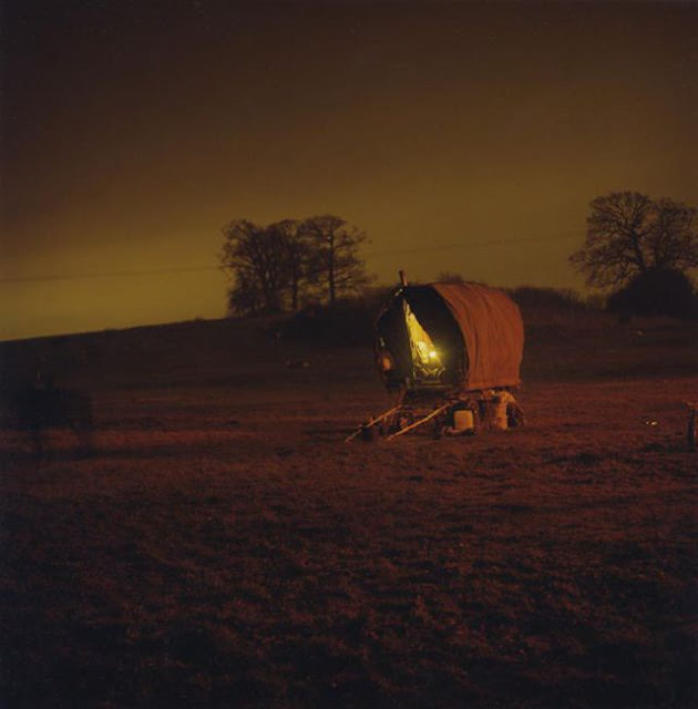 A Glimpse into the Lives of Modern Gypsies in 1986 through Vintage Photos
